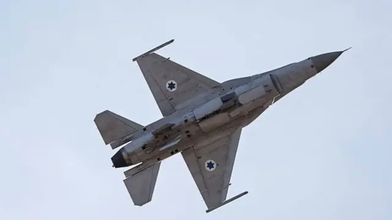 İsrail Savaş Uçağı Taşıdığı Bombayı Yanlışlıkla Düşürdü