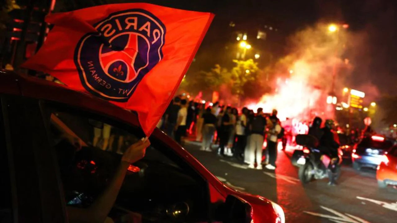 Fransa’daki Şampiyonluk Kutlamaları Kanlı Bitti: 1 Ölü, 427 Gözaltı