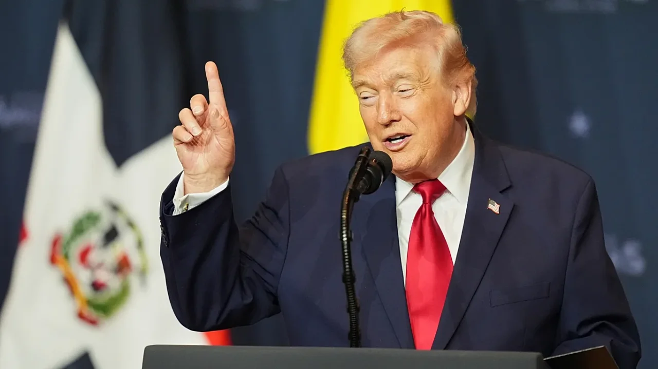 Trump’tan Küba Mesajı: “Son Anlarını Yaşıyor”